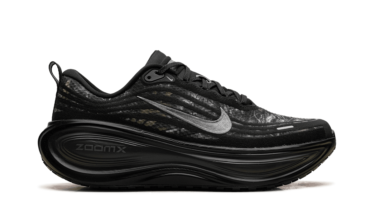NIKE MENS Vomero Plus "Black / Dark Smoke Grey / Anthracite / Metallic Dark Grey" IM3985 001 IM3985 001 from Stadium Goods