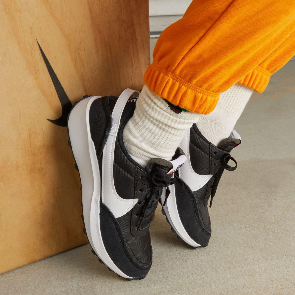 Men's Nike 6-pack Everyday Plus Cushion Crew Training Socks Color: Sanddrift Size: 11