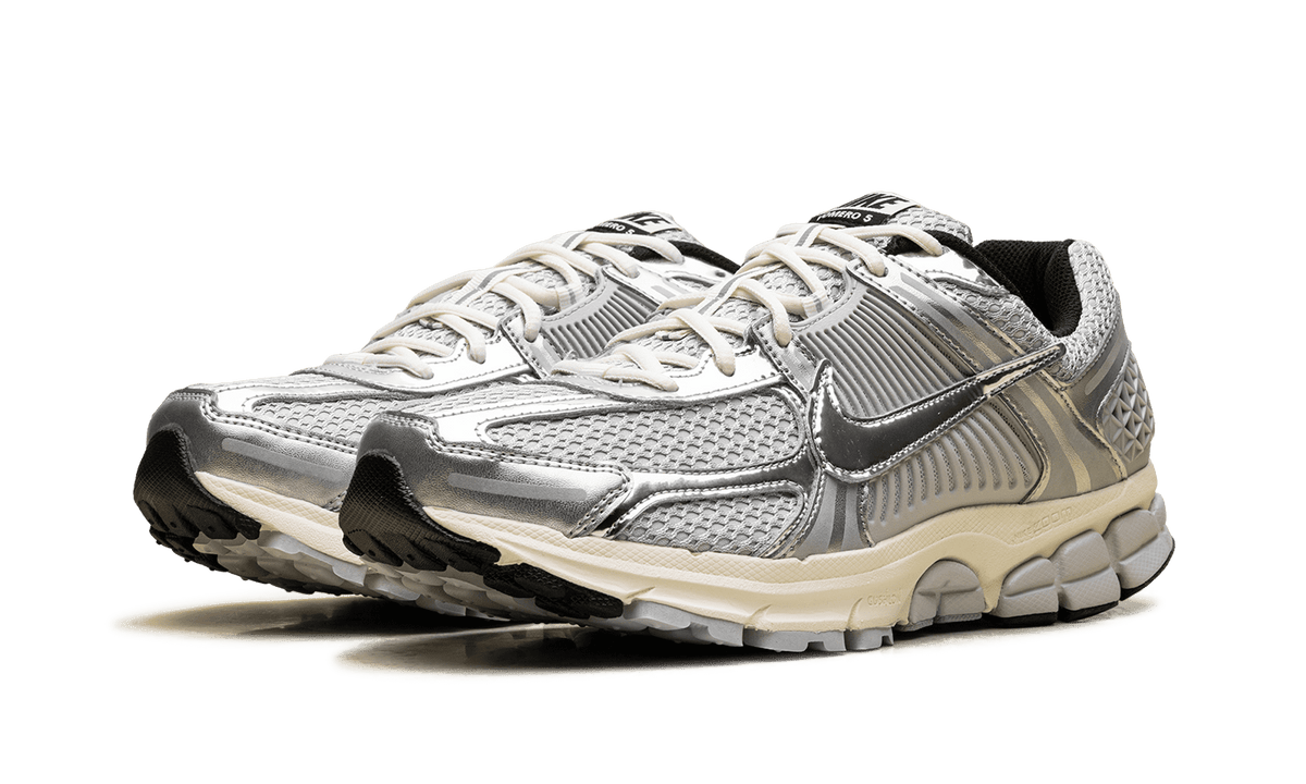 NIKE MENS Zoom Vomero 5 "Grey Fog Chrome" IM3486 002 IM3486 002 from Stadium Goods