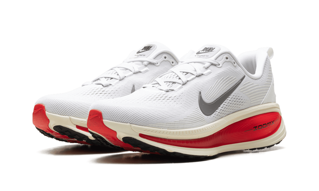 NIKE MENS Vomero 18 "Platinum Tint Siren Red Light Smoke Grey Metallic Pewter" HM6803 001 HM6803 001 from Stadium Goods