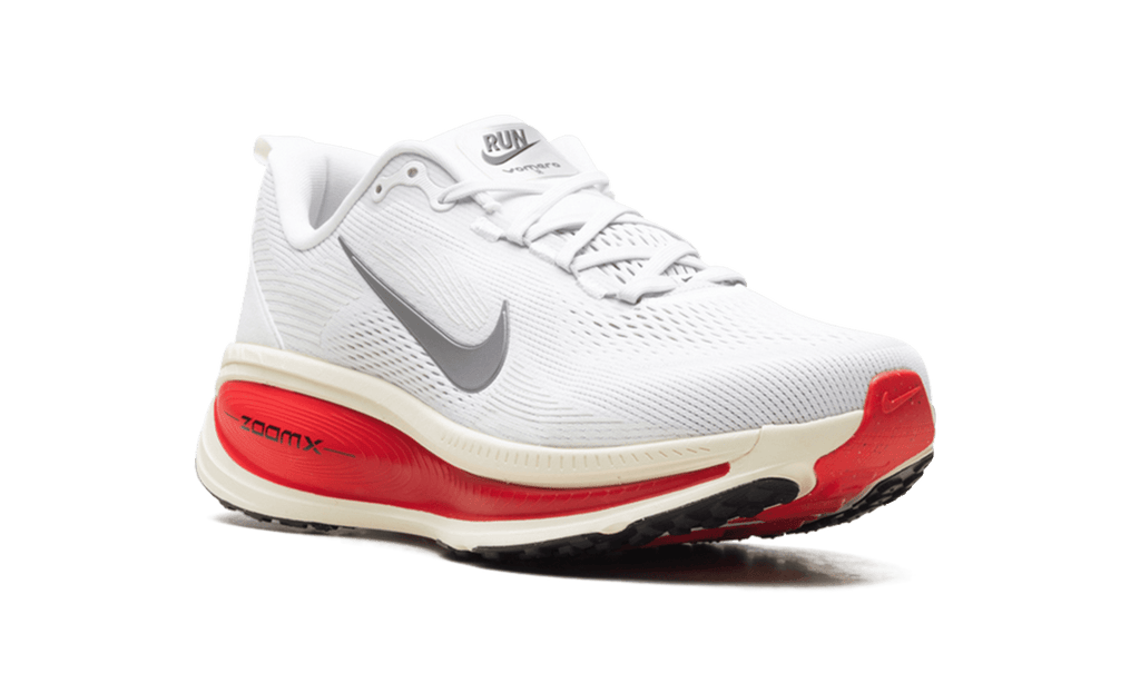 NIKE MENS Vomero 18 "Platinum Tint Siren Red Light Smoke Grey Metallic Pewter" HM6803 001 HM6803 001 from Stadium Goods