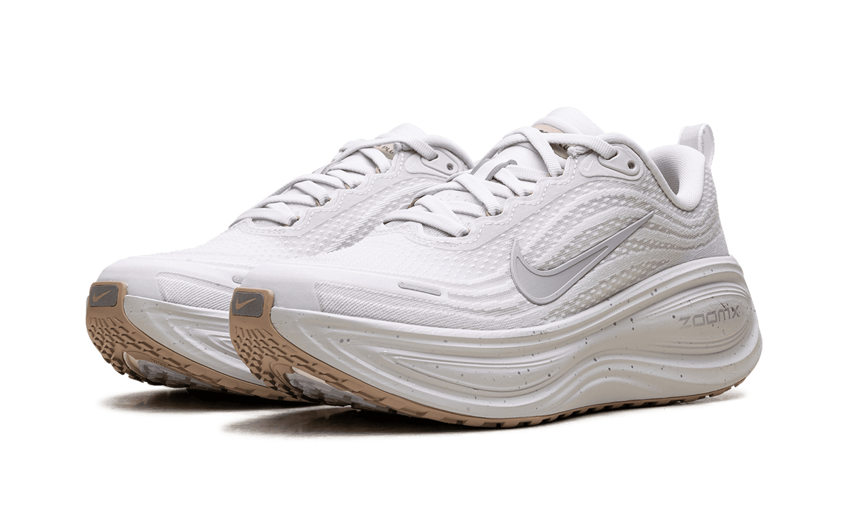 NIKE MENS Vomero Plus "Speckle Vast Grey Wolf Grey" IO4323 001 IO4323 001 from Stadium Goods